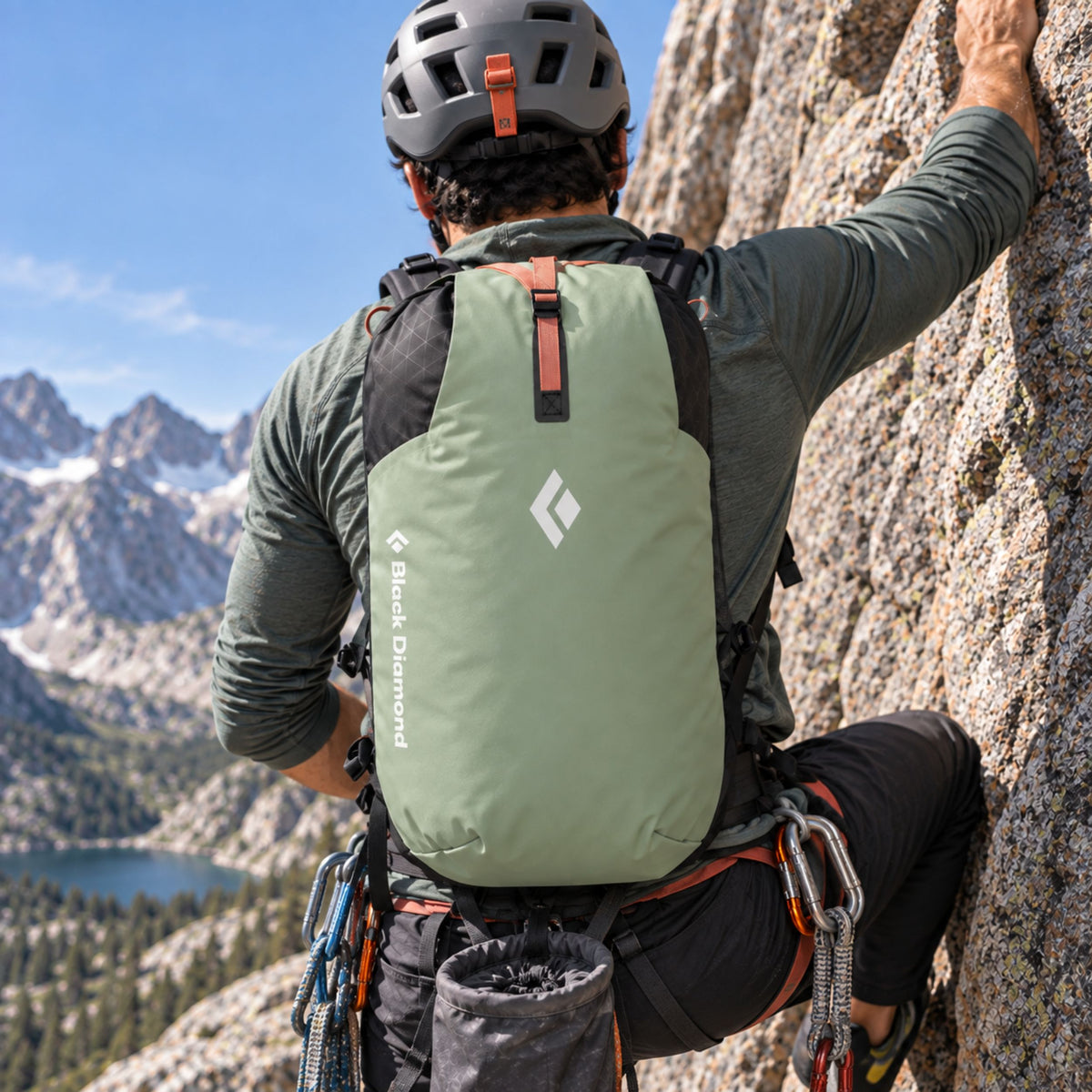 Mochila Rock Blitz 15 Desert Sage - Black Diamond